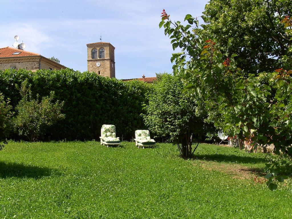 Cellier De La Fontaine Villa Saint-Georges-en-Couzan Szoba fotó